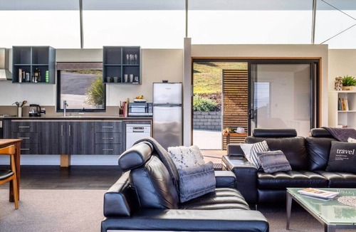 Coles Bay House | Footprints 1 -Elevated Coastal Luxury with Endless Bay Views