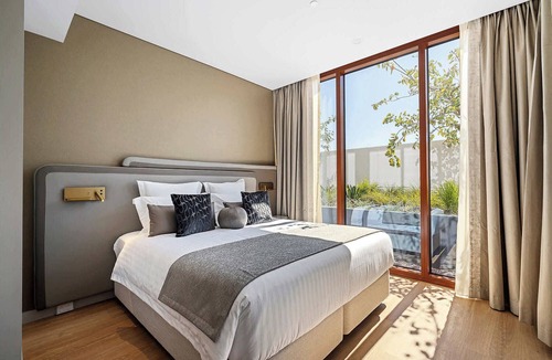 Applecross Apartment | Forbes Manaa Living 1BR Suite