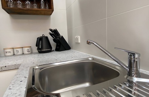 Albany Apartment | Foreshore Apartment 104 - a downtown apartment experience