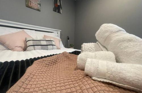 Kingston Apartment | Foreshore apt -sleeps 4 -free parking -WI-FI