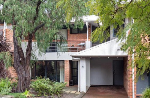 Margaret River Apartment | Forest Edge Villa - Family Friendly - Walk To Town