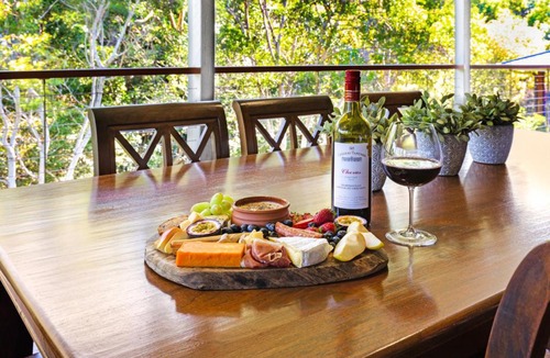 Maleny House | Forest Haven 2 BR Styled Modern Sanctuary at Maleny