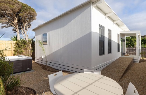 Surf Beach House | Forrest Caves Retreat
