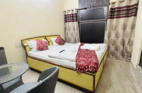Jhansi Hotel | Fort View