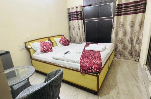 Jhansi Hotel | Fort View
