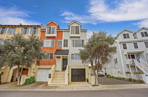Warrnambool Apartment | Four bedroom beachside apartment