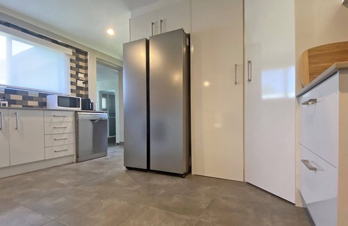 Dunwich House | Four Bedroom Home Overlooking the Waters of Moreton Bay