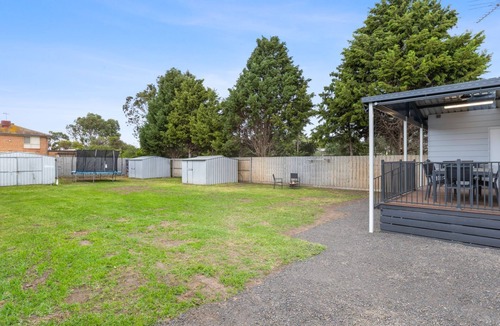 Portarlington House | Four Bedroom Modern Coastal Getaway