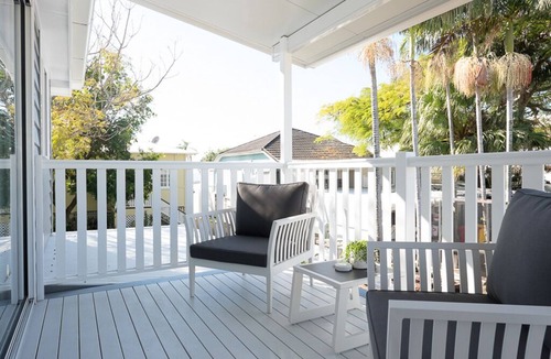 Wynnum House | Four Bedroom Sports House