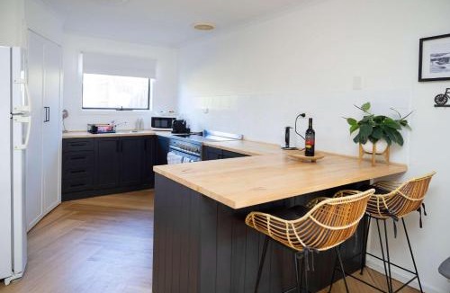Hayborough House | Fourseagulls - Private Beach Home - Pet Friendly - No Linen Included