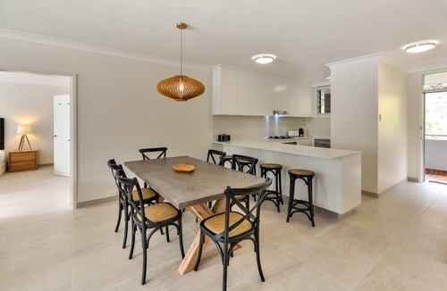 Hamilton Island Apartment | Frangipani Lodge 104, Frangipani Lodge 104
