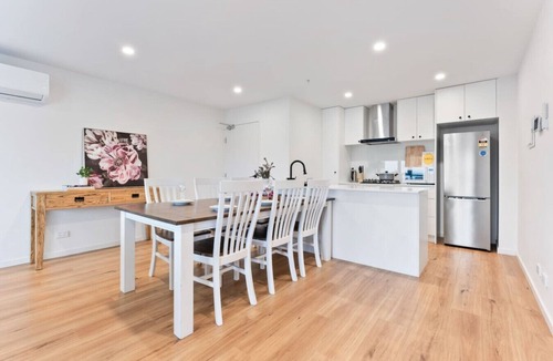 Malvern East Apartment | Frank-2B2B Next To Chadstone