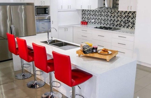 Mulwala House | Free night. Book 2 nights, stay for 3. Use in July or August 2026. Be quick!