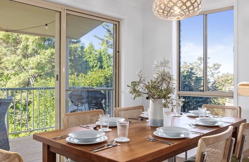 Mollymook Beach House | FREE NIGHT. Pay for 2 stay for 3