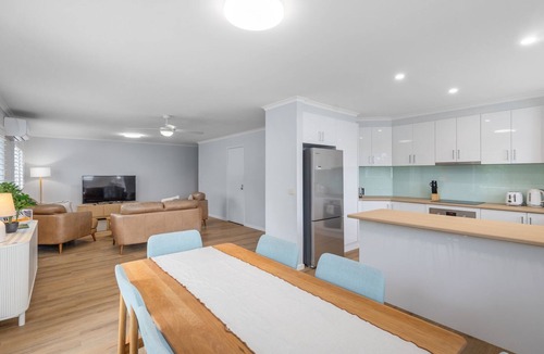 Mollymook Beach House | FREE NIGHT. Pay for 2 stay for 3
