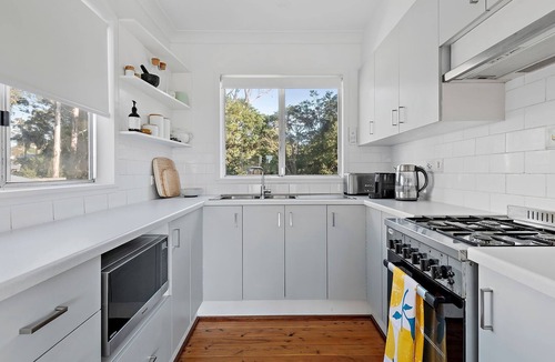 Mollymook Beach House | FREE NIGHT. Pay for 2 stay for 3