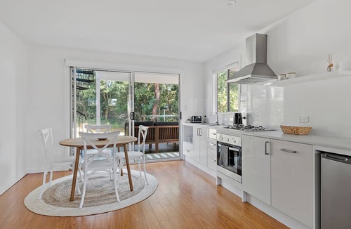 Mollymook Beach House | FREE NIGHT. Pay for 2 stay for 3