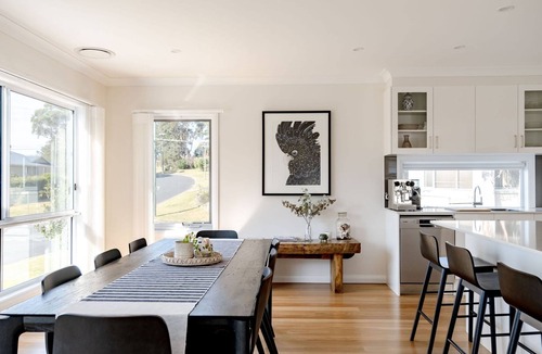 Mollymook House | FREE NIGHT. Pay for 2 stay for 3