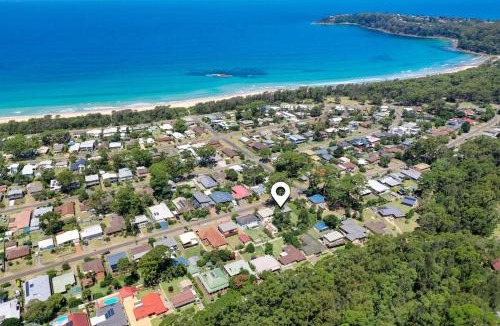 Narrawallee House | Free night! Pay for 2 stay for 3