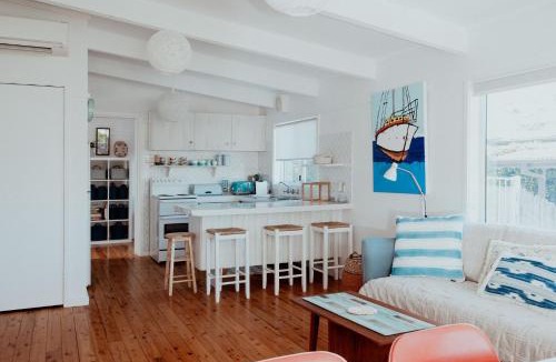 Narrawallee House | Free night! Pay for 2 stay for 3