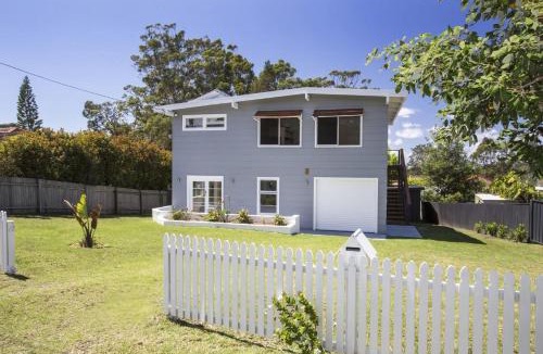 Mollymook Beach House | Free night! Pay for 2 stay for 3