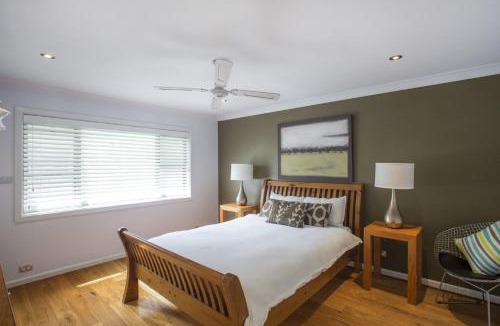 Mollymook Beach House | Free night! Pay for 2 stay for 3