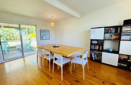 Mollymook House | Free night! Pay for 2 stay for 3