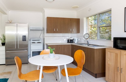 Narrawallee House | FREE NIGHT. Pay for 2 stay for 3