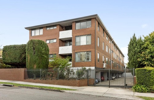 Kew Apartment | Free parking - spacious apartment near 48 tram