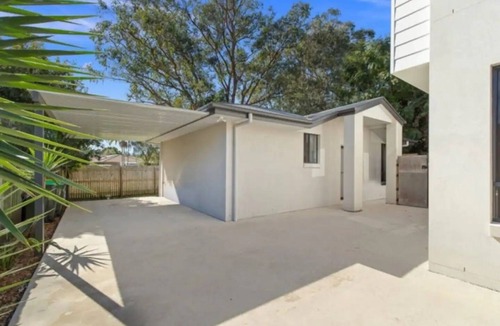 Byron Bay House | French Beach Bungalow (2br, pet-friendly)