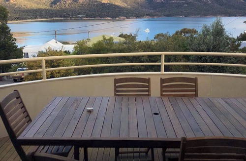 Coles Bay House | Freycinet Beach House - Freycinet Holiday Houses