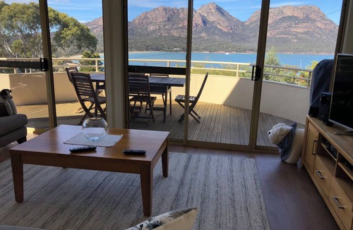 Coles Bay House | Freycinet Beach House - Freycinet Holiday Houses