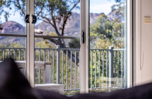 Coles Bay House | Freycinet Haven, where bushland meets the bay!