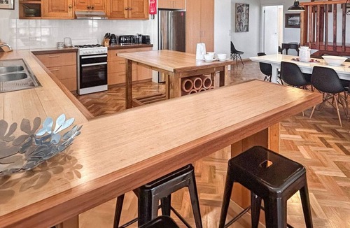 Crackenback House | Frogmouth Hutte 4 bedroom house in bush surrounds