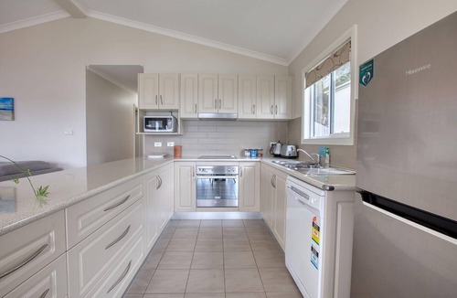 Binalong Bay House | Front Row Beachfront