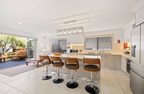 Cronulla Apartment | FULLY FURNISHED HOME WALK TO ELOUERA BEACH