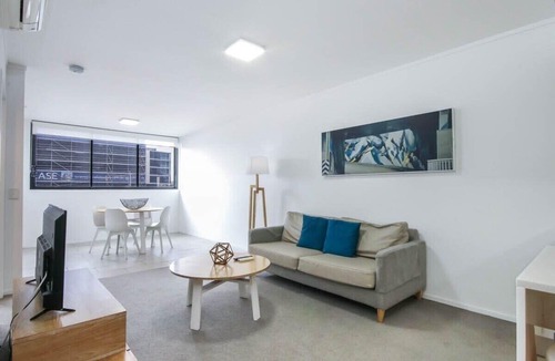 Bowen Hills Apartment | Fully-Equipped 2BD/2Bath Apartment in Bowen Hills