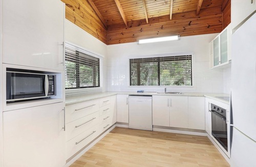 Amity Point House | Fully Fenced, Waterfront with Private Jetty