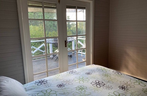 Warburton Cottage | Fully renovated 1940s cottage in Warburton