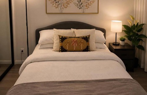 Craigieburn House | Furnished Luxury Modern Home, Near Airport, Ergonomic Workspace, Can customise