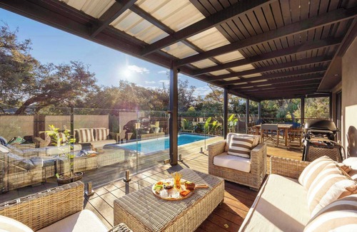 Mount Martha House | Galene Getaway Walk to Beach, Pool & Fire