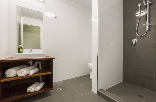 Bibra Lake Hotel | Gallery Hotel