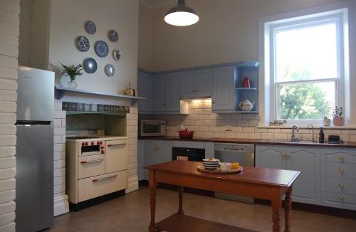 Moonta Bay House | Gallery on Ryan - Historic villa in the town centre