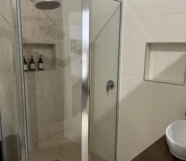Eagle Heights Ski Chalet | Gallery Walk Chalets - Tamborine Mountain