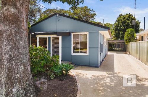 Noraville House | Garden Cottage Noraville