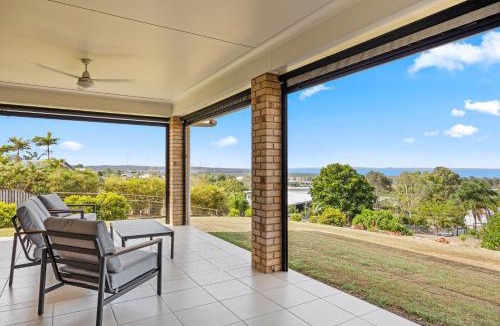 River Heads House | Gateway to Fraser Island - Ocean and Island Views