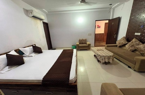 Vrindavan House | Gayatri Seva Dham