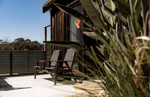 Akaroa Apartment | Geoff's ~ beach, bush and bliss