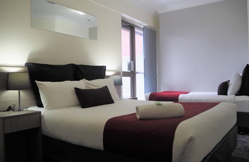 Brisbane Central Business District Hotel | George Hotel Brisbane, Independent Collection by EVT