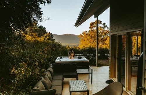 Kangaroo Valley House | George's - KV Golf Course, Kangaroos =& Wildlife